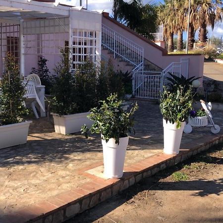 Milicia Apartment Mandra Capreria Bagian luar foto