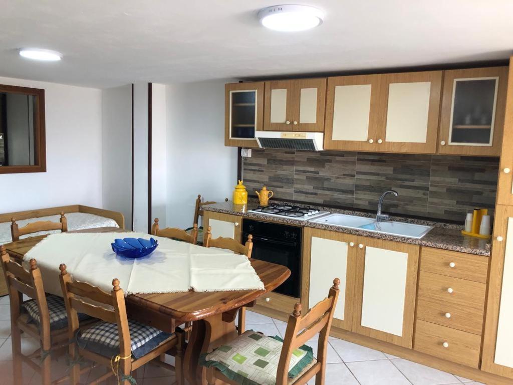 Milicia Apartment Mandra Capreria Bagian luar foto