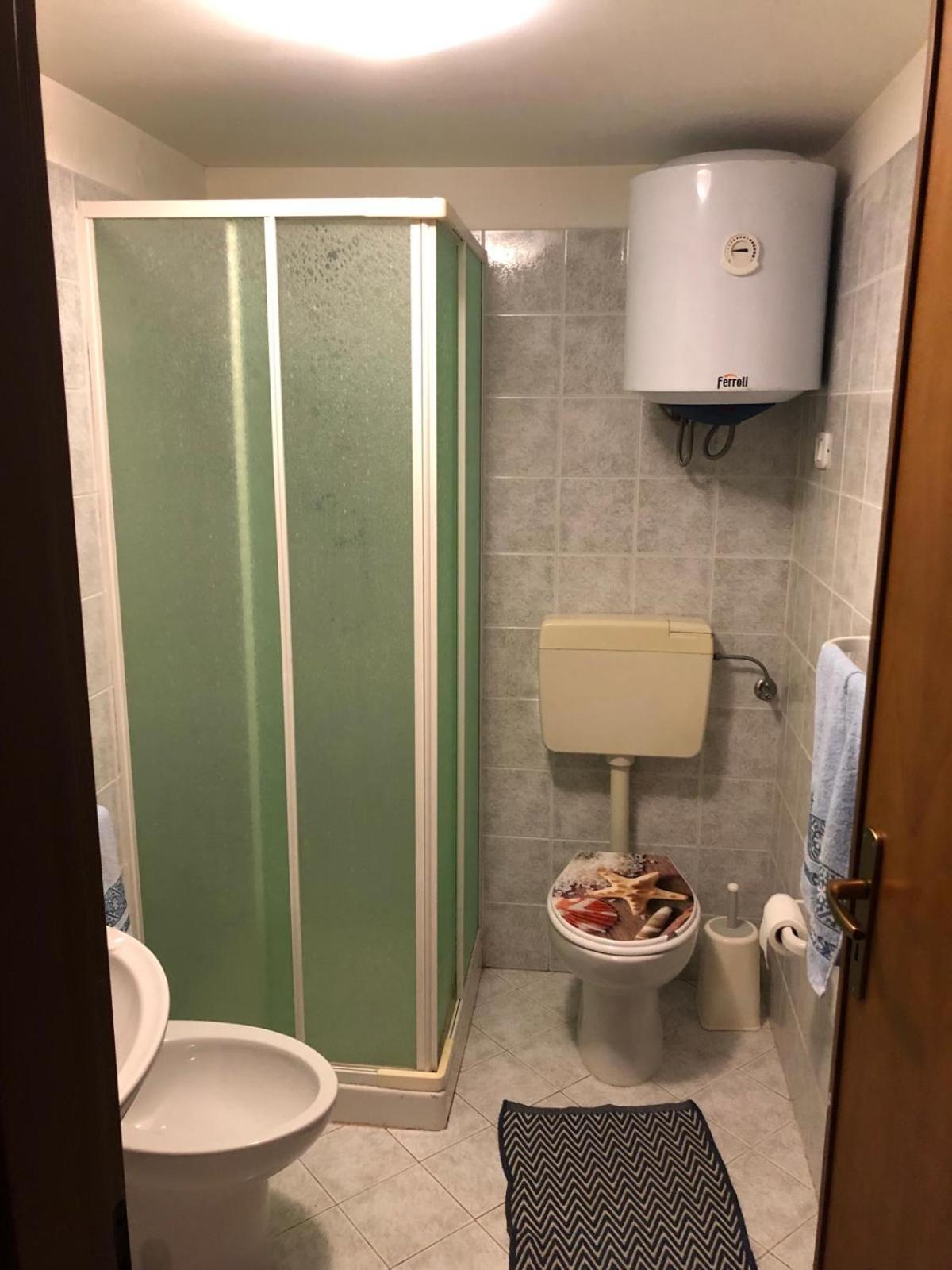 Milicia Apartment Mandra Capreria Bagian luar foto